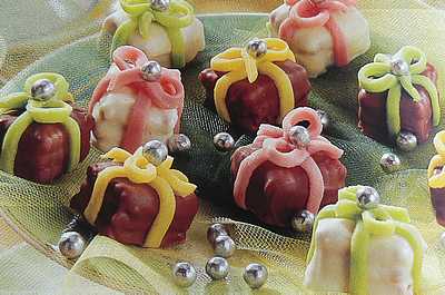 Birthday petits fours picture