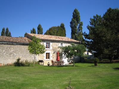 3 Bedroomed Cottage with traditional stone barn to the left
