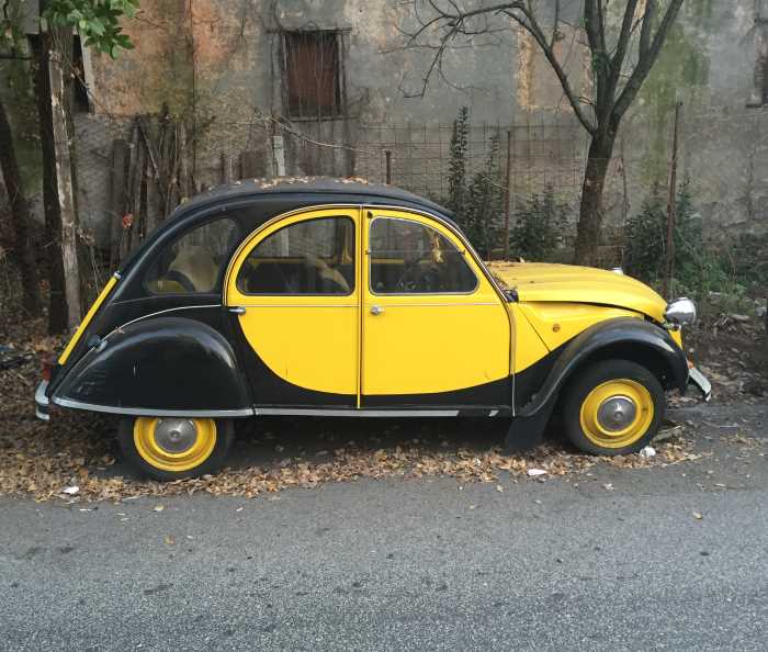 citroen 2cv a classic french car