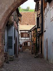 colmar street picture