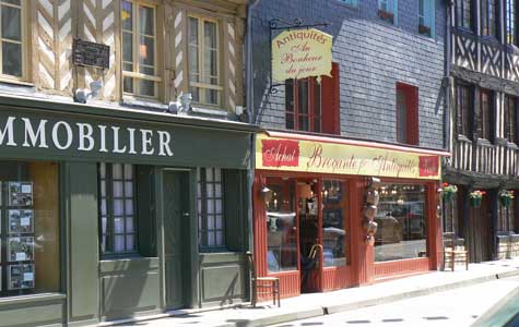 Cormeilles antique shop