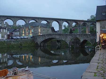 Dinan viaduct picture 