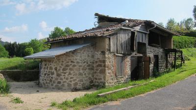 Ruin  Possible Gite with own garden