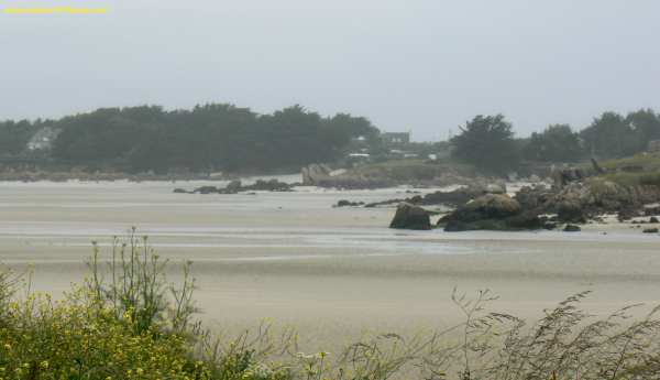 The sea front at Guisseny