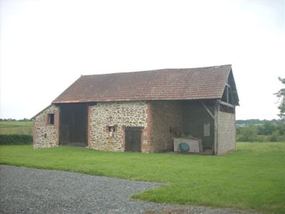 BEAUTIFUL LARGE BARN  WITH SO MUCH POTENTIAL!