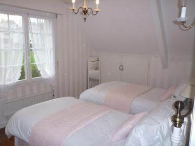 Newly decorated 2nd bedroom, first floor