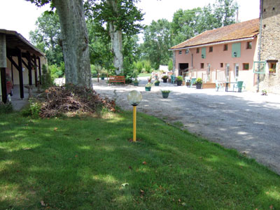 Gites & Private Shaded areas 