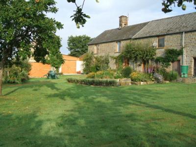 Spacious Stone house in 5000m2