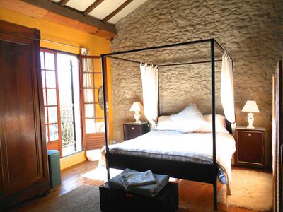 One of 5 large bedrooms