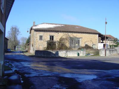 House and barn to rennovate