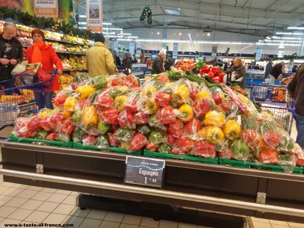 France fresh produce supermarket 