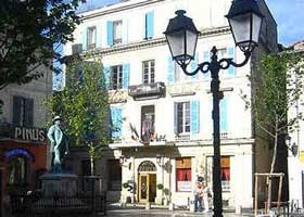 Arles hotel picture