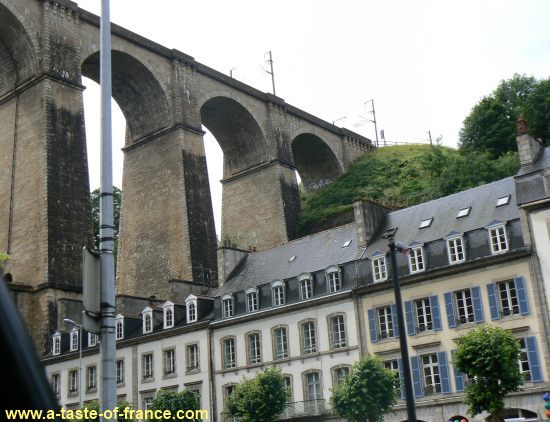 Morlaix viaduct over the houses