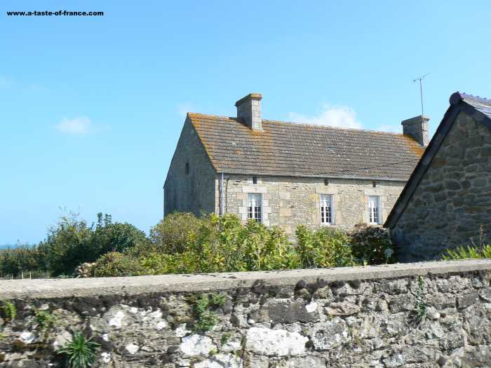 Neville sur Mer village in Normandy 