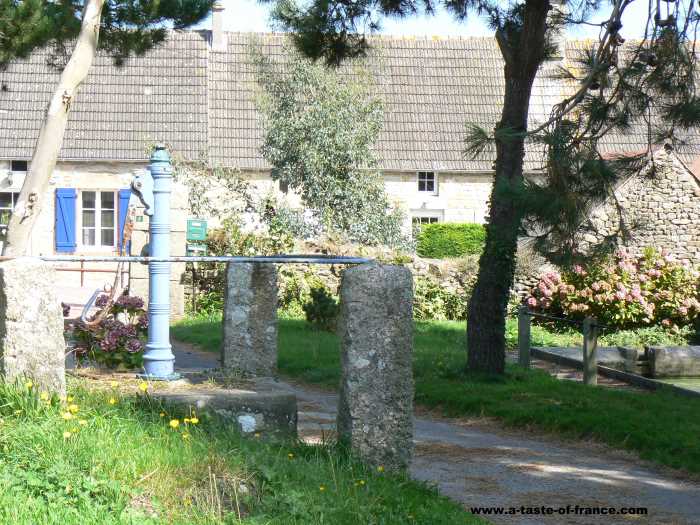 Neville sur Mer village in Normandy 
