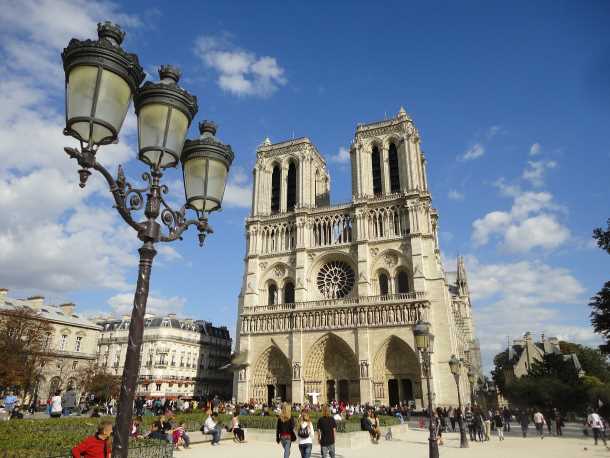 Notre Dame Paris picture